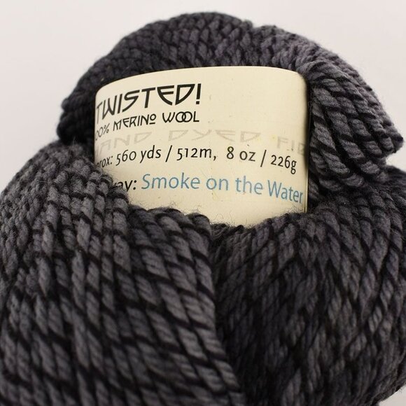 Blue Moon Fibre Arts Twisted Merino Yarn Hand Dyed 560 Yds Smoke On The Water - Picture 3 of 4